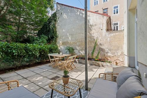 Central & Peaceful Apartment with Terrace
