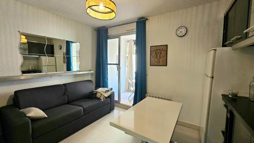 Cozy Beachside Studio for 4 with WiFi in Cap d'Agde