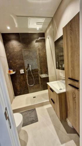 Koupelna v ubytování Modern cozy flat close to Attractions & Transport