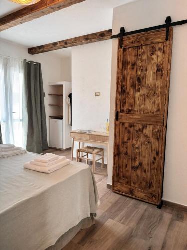 Una cama o camas en una habitación de Domo s eliga