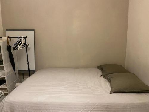 Beautiful chic studio with ultra-fast wifi