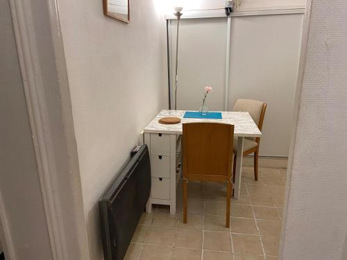 Beautiful chic studio with ultra-fast wifi