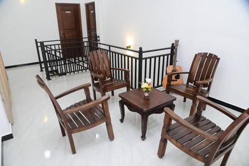 Χώρος καθιστικού στο May Fair Villa Negombo