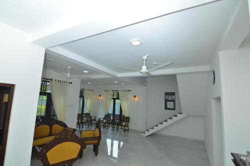 Posezení v ubytování BeeYu River Lodge Weligama