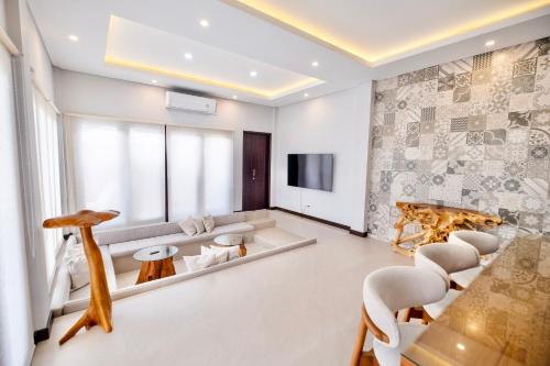 TV a/nebo společenská místnost v ubytování EcoEd House