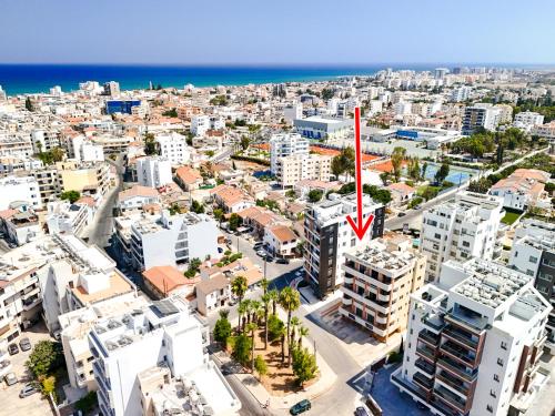 Stylish 2BR Apartment with Balcony and Parking near Saint Lazarus and Finikoudes Beach