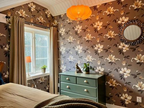 Gallery image of Lantliv Nära Stad Och Sjö Med Plats För Många in Torestorp