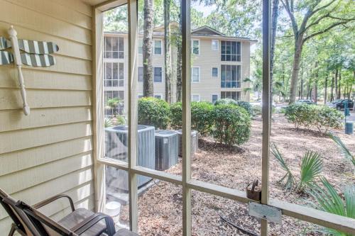 Taman di luar Condo with Golf Course Views Less Than 1 Mi to Sunset Beach!