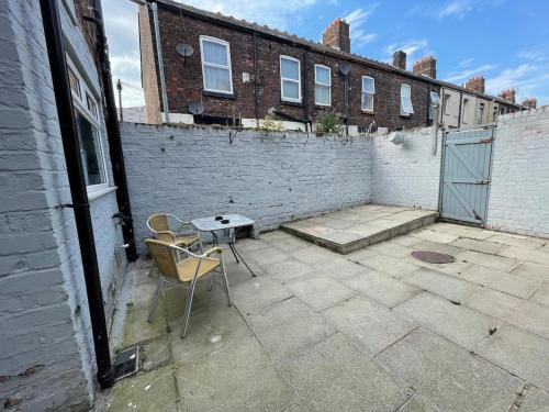 The LFC Red House - Spacious House With 5 Bedrooms, 2 Bathrooms, Street Parking And 1 Minute From The Stadium photo 22