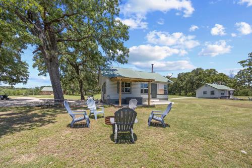 Zahrada ubytování Willow Heaven - Lakefront Cabin Escape