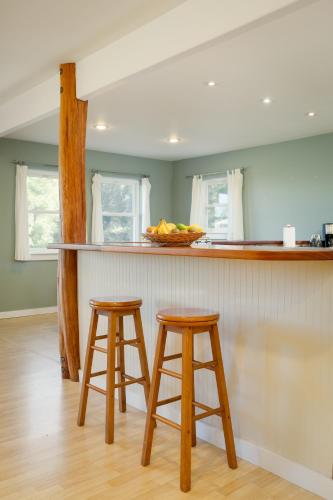 Η κουζίνα ή μικρή κουζίνα στο Sunset Orchard- Sunny Side of Waimea, Close to Beaches!