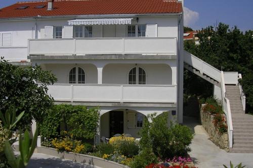 Apartments with parking space Kampor, Rab - 24838