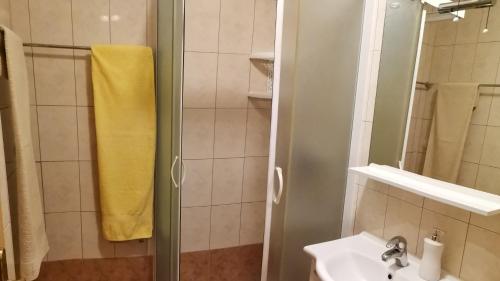 Apartments with parking space Kampor, Rab - 24838