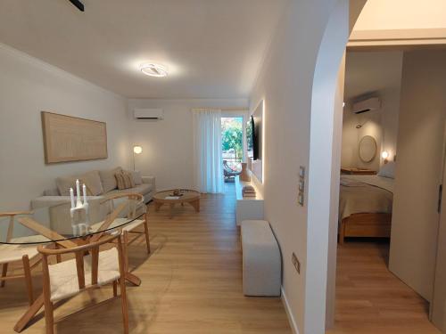 The Cozy Project 2 - Nafplio city break