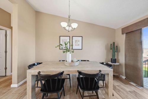 Φωτογραφία από το άλμπουμ του The Hideaway - 50 Mile Views Sleeps 8 Big Garage σε Wahweap