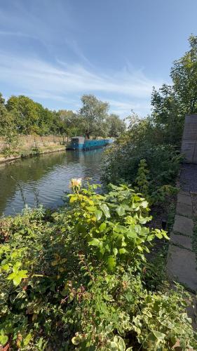 Amazing Location - City of London- 2 Bedroom Stunning Canal View House With Private Garden,Parking & Balcony photo 76