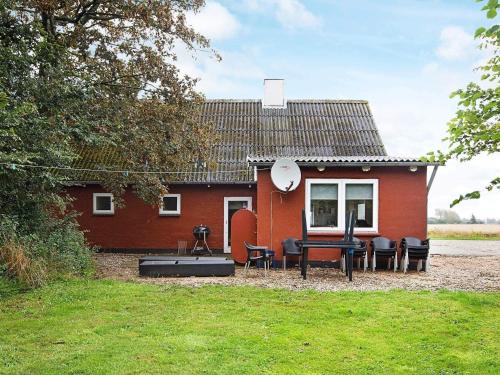Κήπος έξω από το 12 person holiday home in Bredebro-By Traum