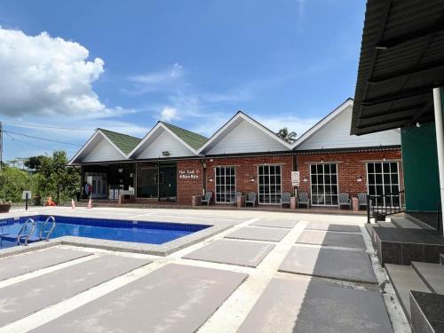 Πισίνα στο ή κοντά στο SYASYA D VILLAGE LEGACy
