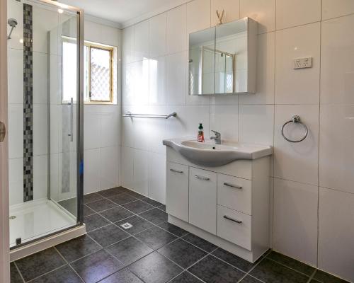 a bathroom with a sink and a shower at 42 Old Murbko Road in Morgan