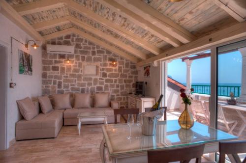 Gallery image of Piazza Apartments 1 in Petrovac na Moru