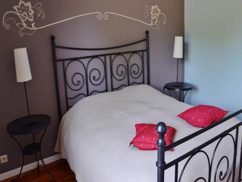 Ένα ή περισσότερα κρεβάτια σε δωμάτιο στο Charming Ardennes Getaway