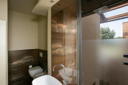 Ένα μπάνιο στο Luxury Villa Overlooking Assisi Valley
