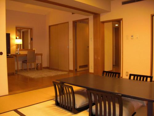 Ruang duduk di Royal Pines Hotel Urawa