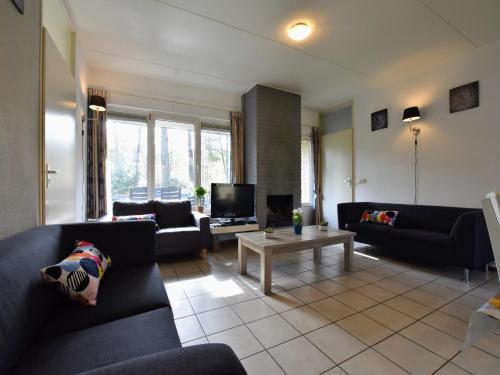Χώρος καθιστικού στο Holiday Home in Lochem near Forest Trails