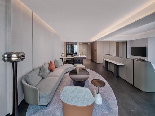 Χώρος καθιστικού στο Hilton Huizhou