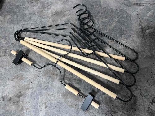 a bunch of wooden sticks on the ground at KT2 ブロッサムガーデン103号室Blossom Garden103 in Takahate