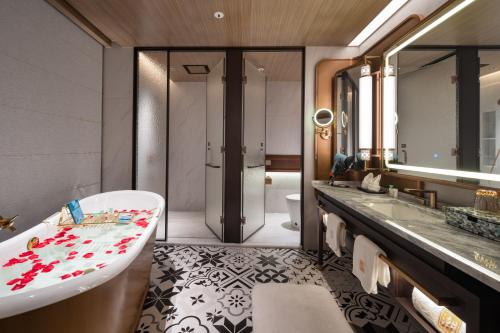 Un baño de 汕头Diotel皇后酒店