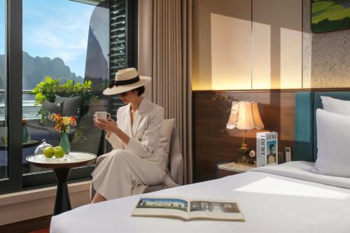 Φωτογραφία από το άλμπουμ του Calista Cruise - A Ha Long Bay Spectacle σε Ha Long