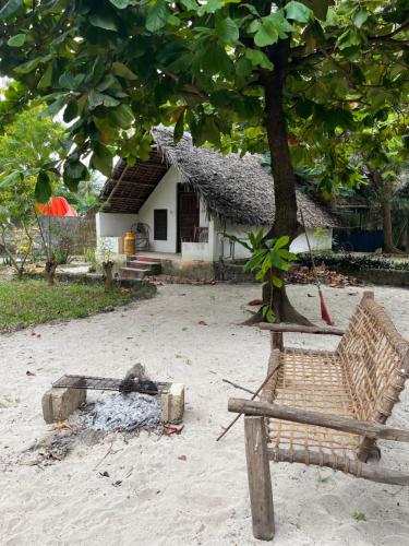 Taman di luar Olga Beach Nungwi