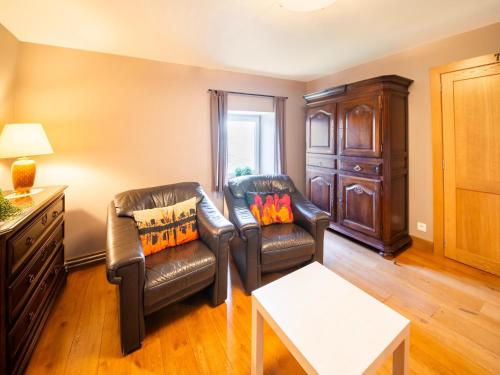 Posezení v ubytování Test Property Beautiful holiday home near Vielsalm with rural view