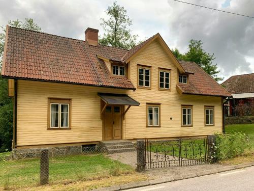 Budova, kde se prázdninový dům nachází