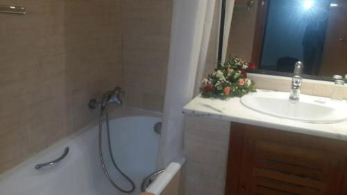 Kylpyhuone majoituspaikassa Ariha Hotel