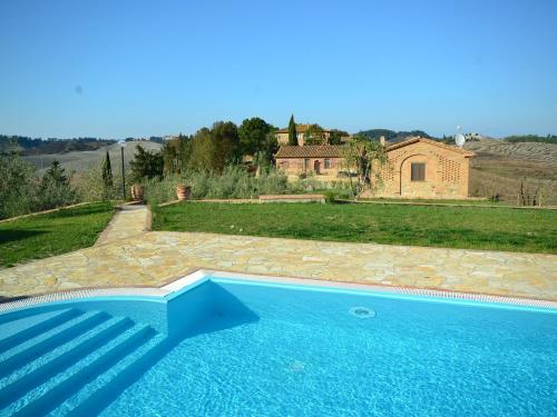 Πισίνα στο ή κοντά στο Cosy agriturismo in Toscana with outdoor swimming pool