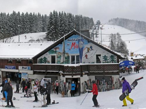 Το Holiday home in Mielinghausen near ski area τον χειμώνα