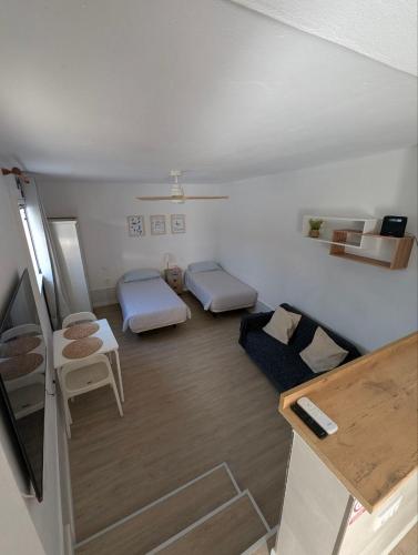 Apartment located near the beach