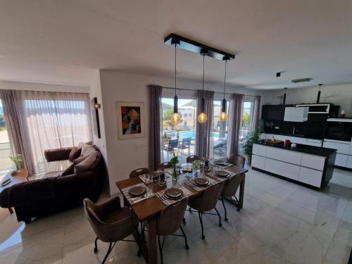 VILLA Tatjana
