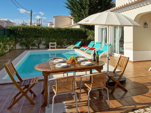 Villa in Carvoeiro near Beach & Pool