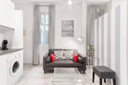 Central Studio, 3 min to Calle Larios, Ideal for Exploring Málaga