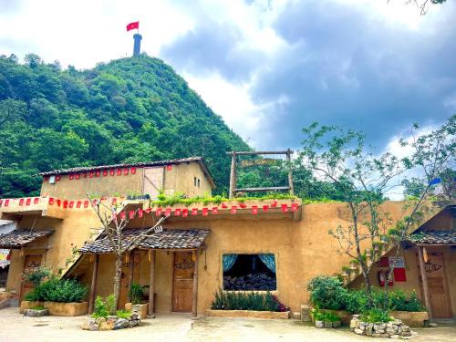 Pemandangan gunung umum atau pemandangan gunung yang diambil dari homestay