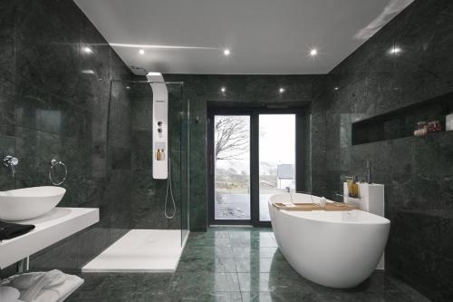 Ένα μπάνιο στο Isle of Skye, lodge for two with hot tub