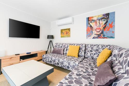 Modern apartment in Glifada