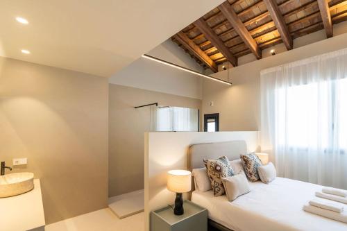 VLC Host - Martí Apartments