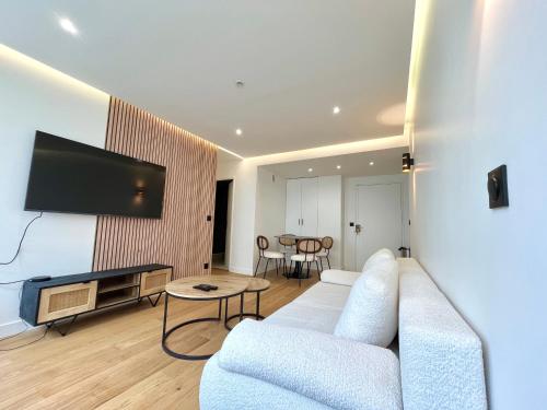 Nice Flat in West Paris, near Seine