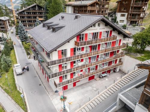 Modernes und schickes Apartment bei der Bergbahn by Inspiringplaces Zermatt