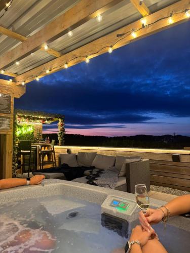 Μπαλκόνι ή βεράντα στο Tan Y Bryn Glamping