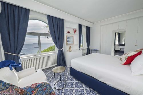 Amore Rentals - Villa Lo Scoglio photo 2